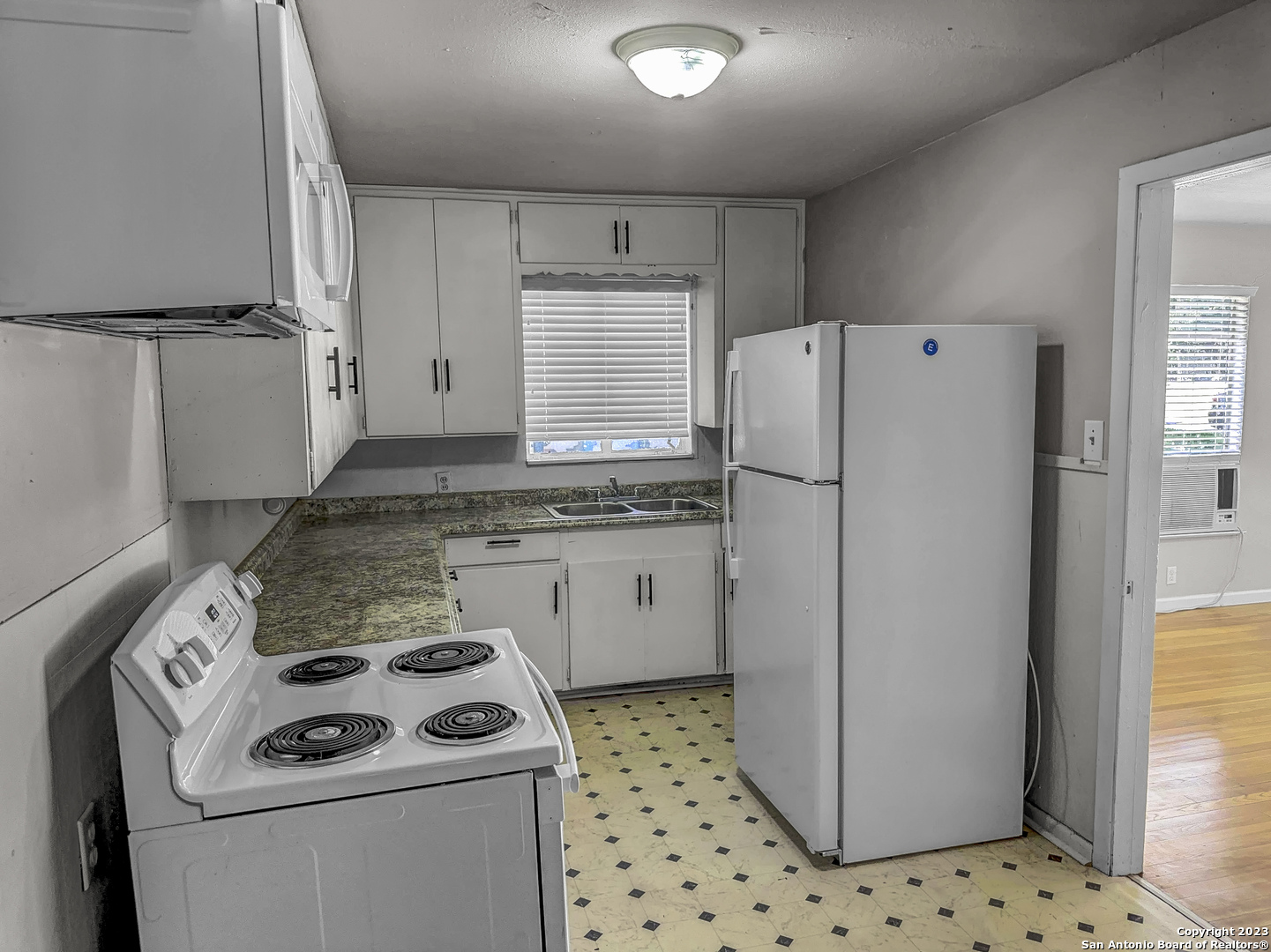2016 W Olmos Drive San Antonio TX 78201