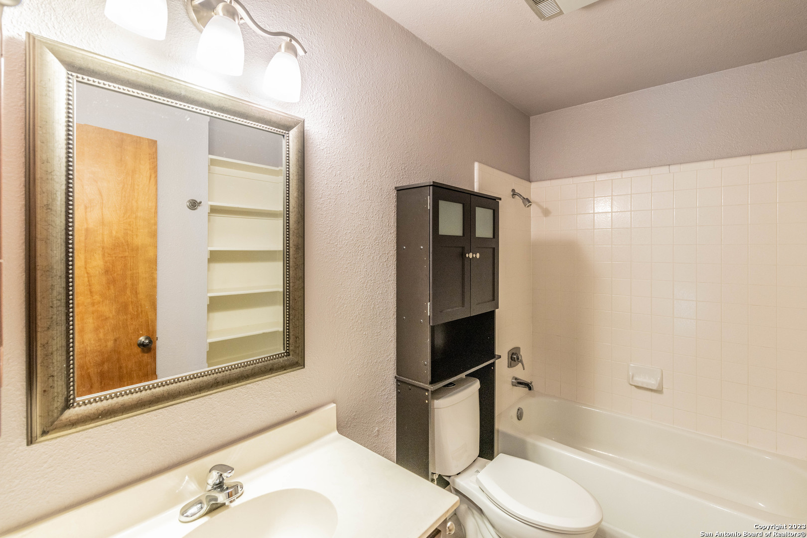 6003 Macgregor Way San Antonio TX 78240