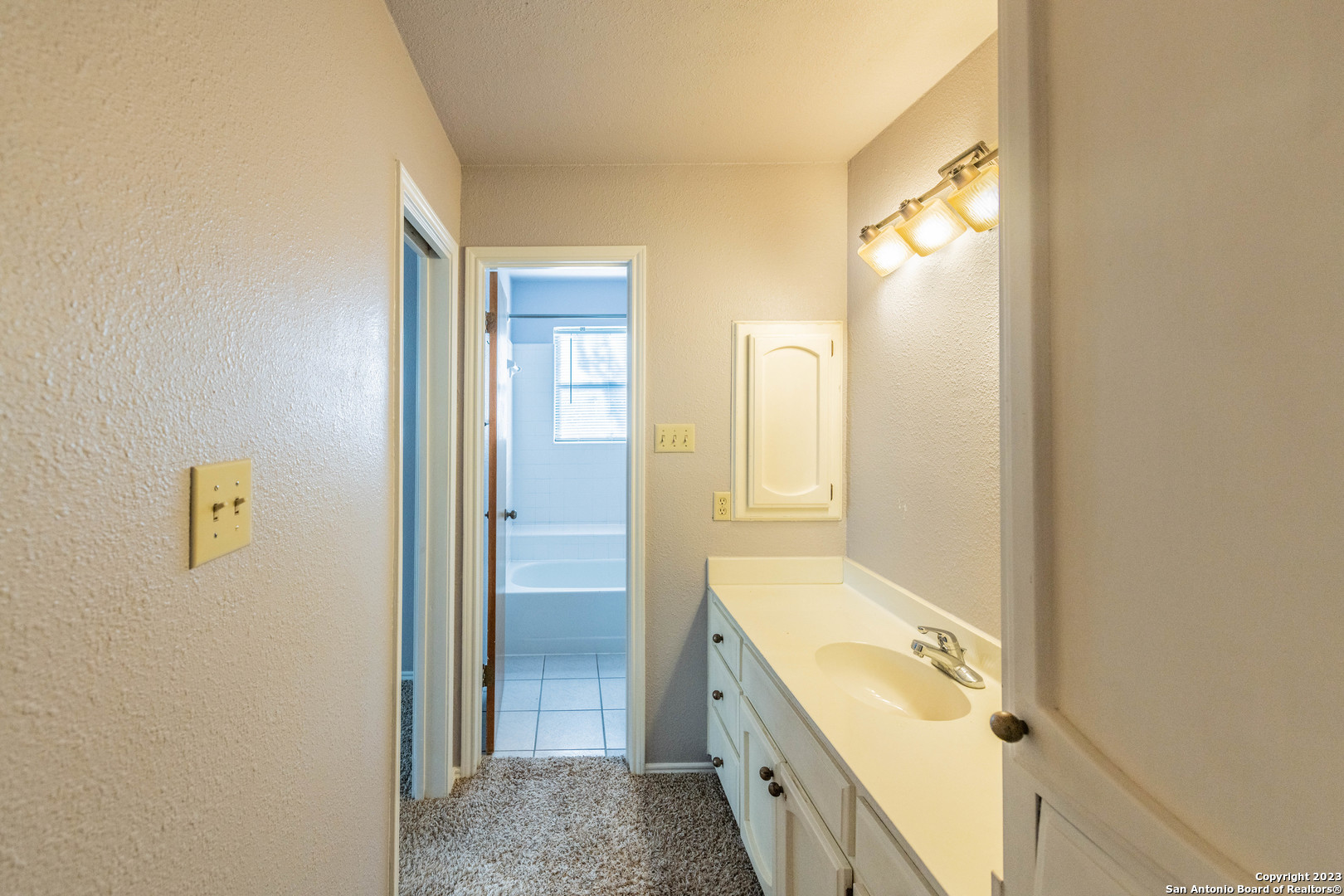 6003 Macgregor Way San Antonio TX 78240