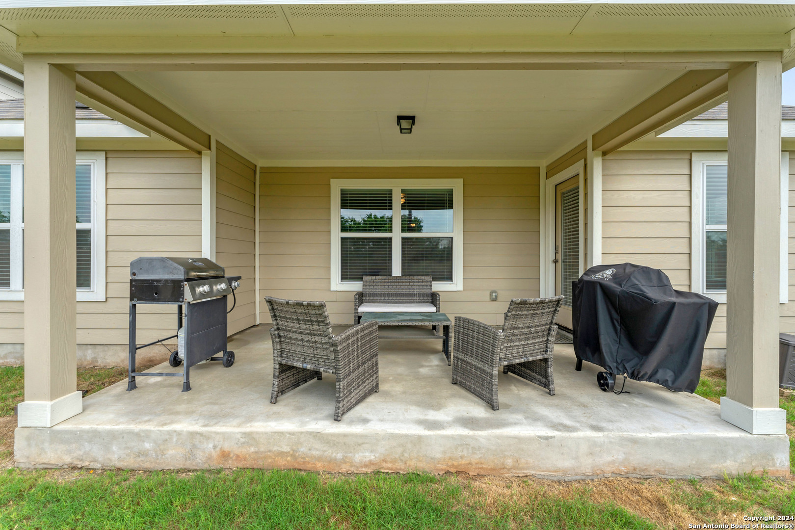 4323 W Vasquez Circle Converse TX 78109