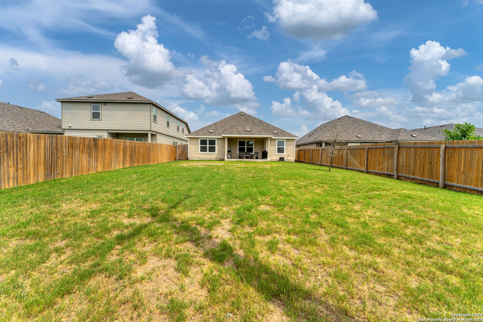 4323 W Vasquez Circle Converse TX 78109