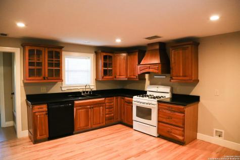 208 S Winston Lane Castle Hills TX 78213