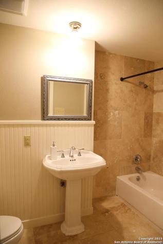 208 S Winston Lane Castle Hills TX 78213