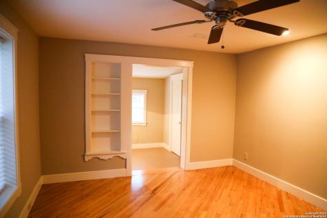 208 S Winston Lane Castle Hills TX 78213