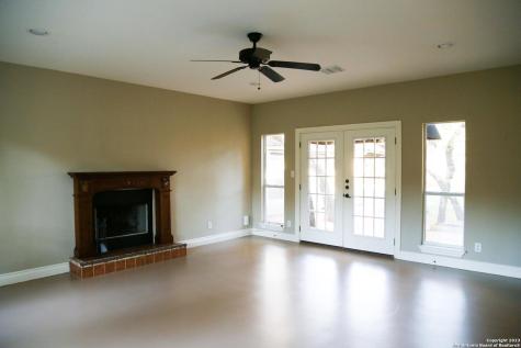 208 S Winston Lane Castle Hills TX 78213