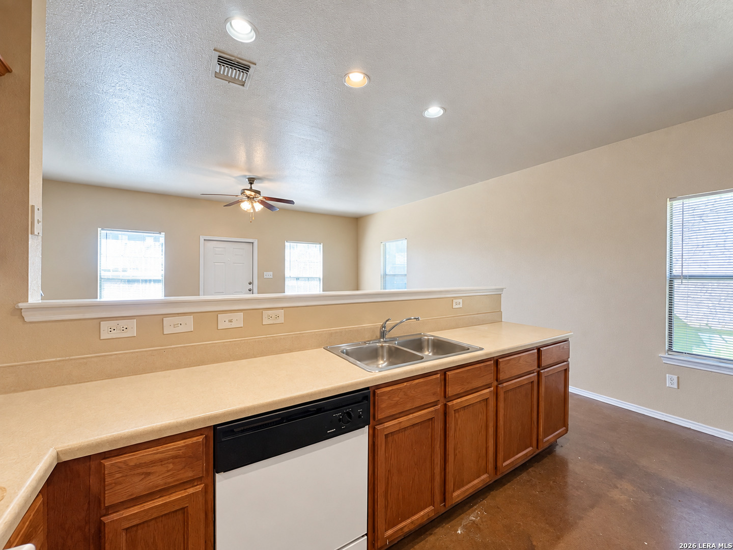5734 Golf Heights San Antonio TX 78244