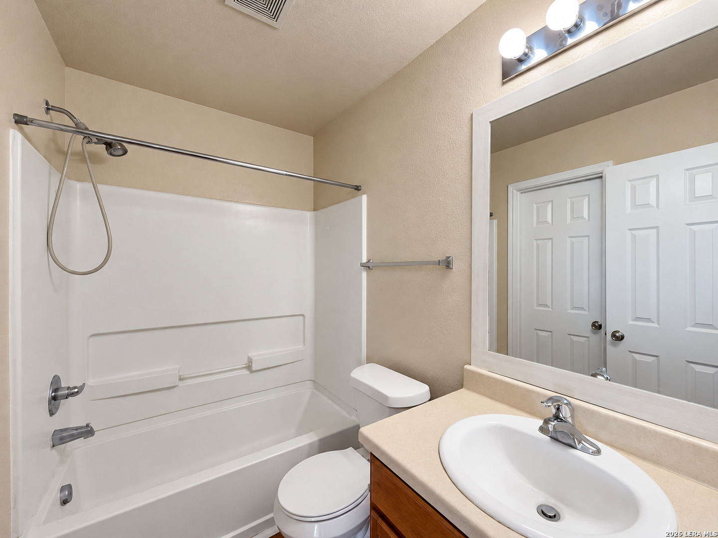 5734 Golf Heights San Antonio TX 78244