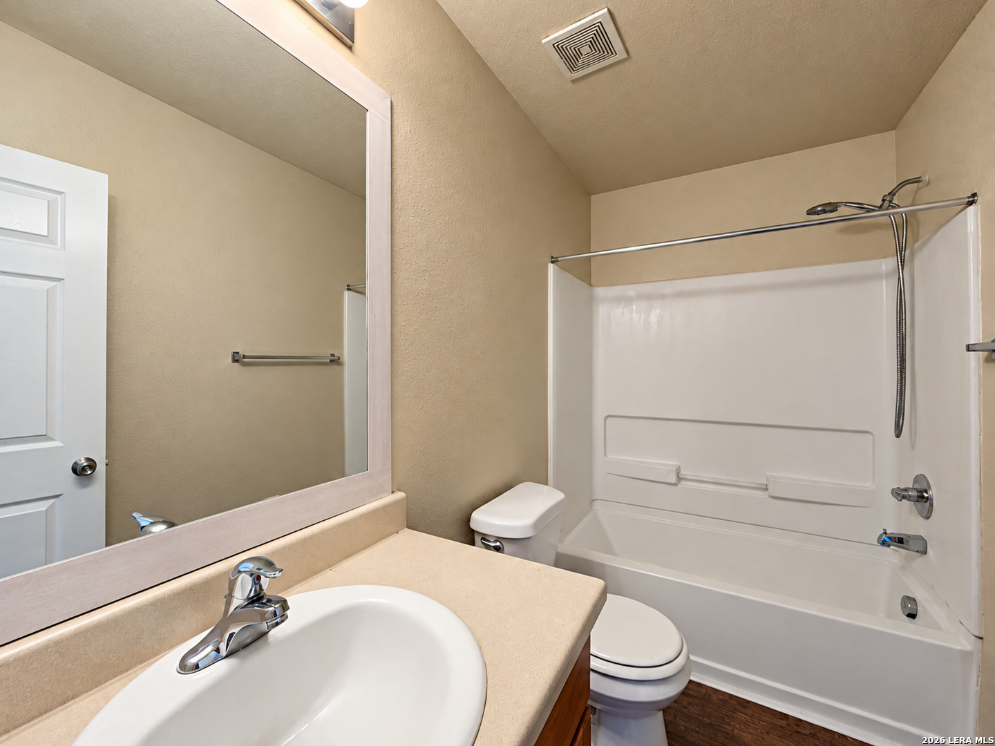 5734 Golf Heights San Antonio TX 78244