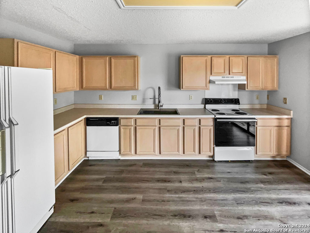 9731 Bronson Creek San Antonio TX 78251