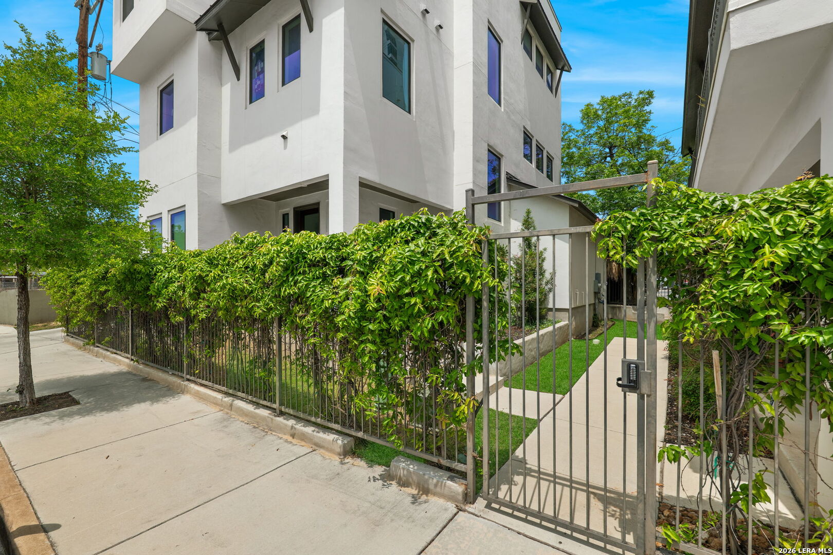 825 N Saint Marys Street San Antonio TX 78205