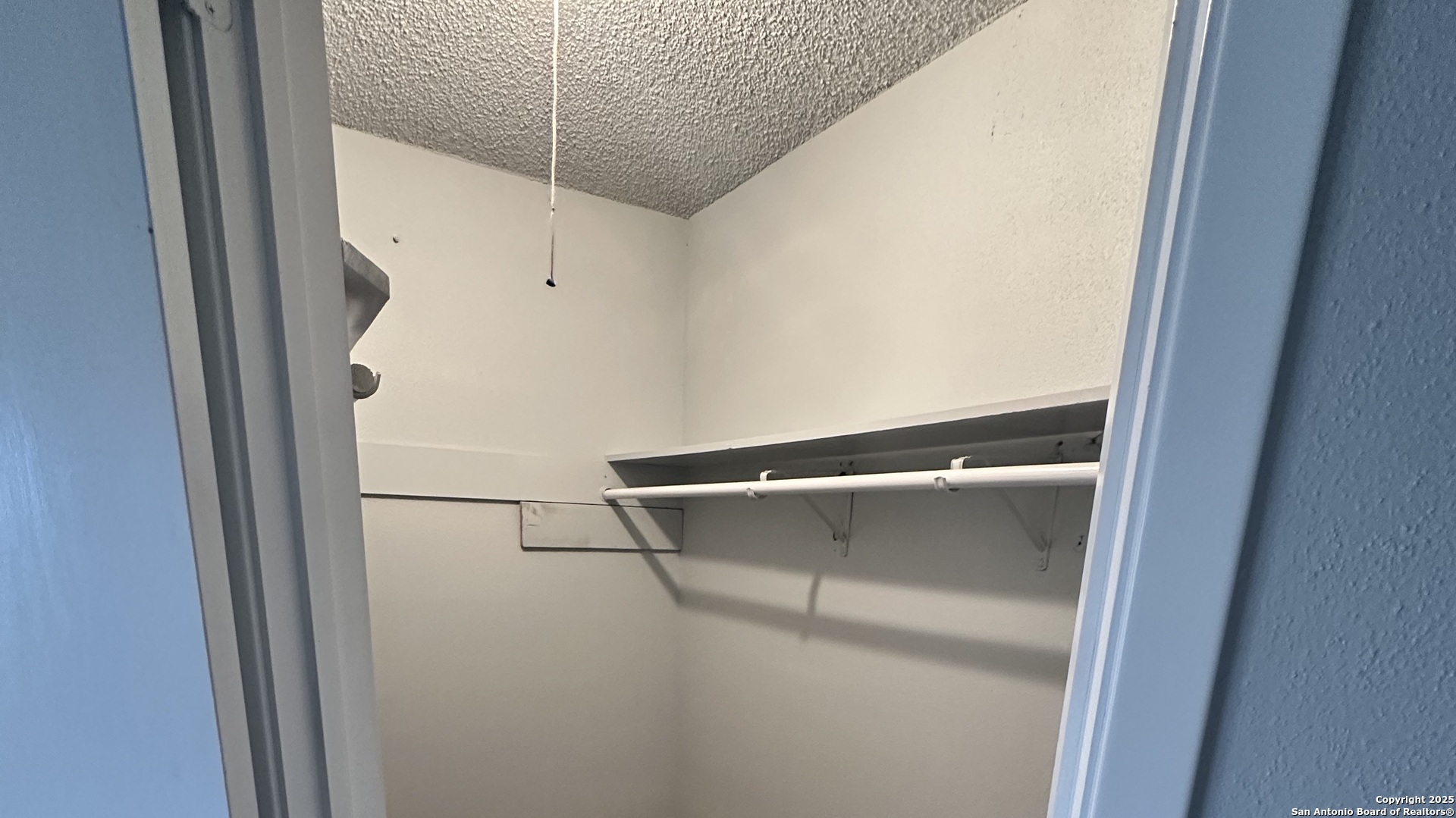 5718 Jones Fall San Antonio TX 78244