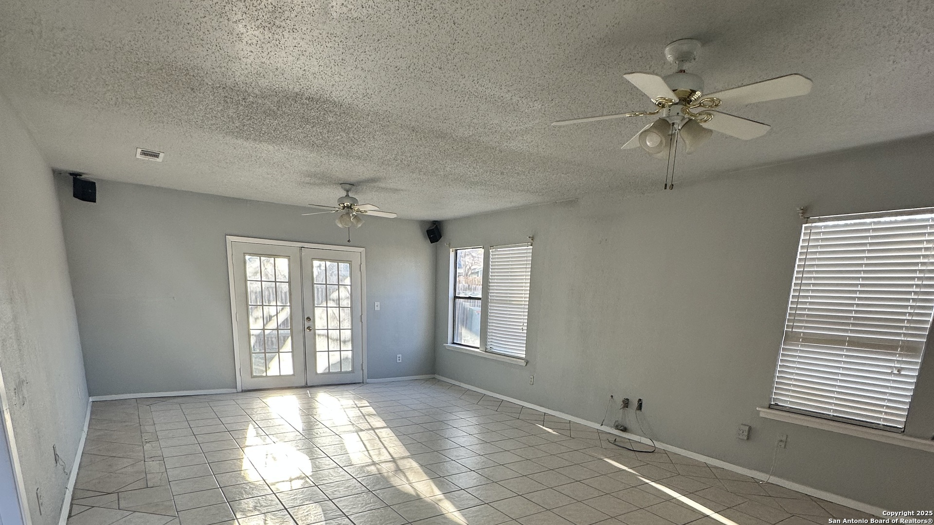 5718 Jones Fall San Antonio TX 78244