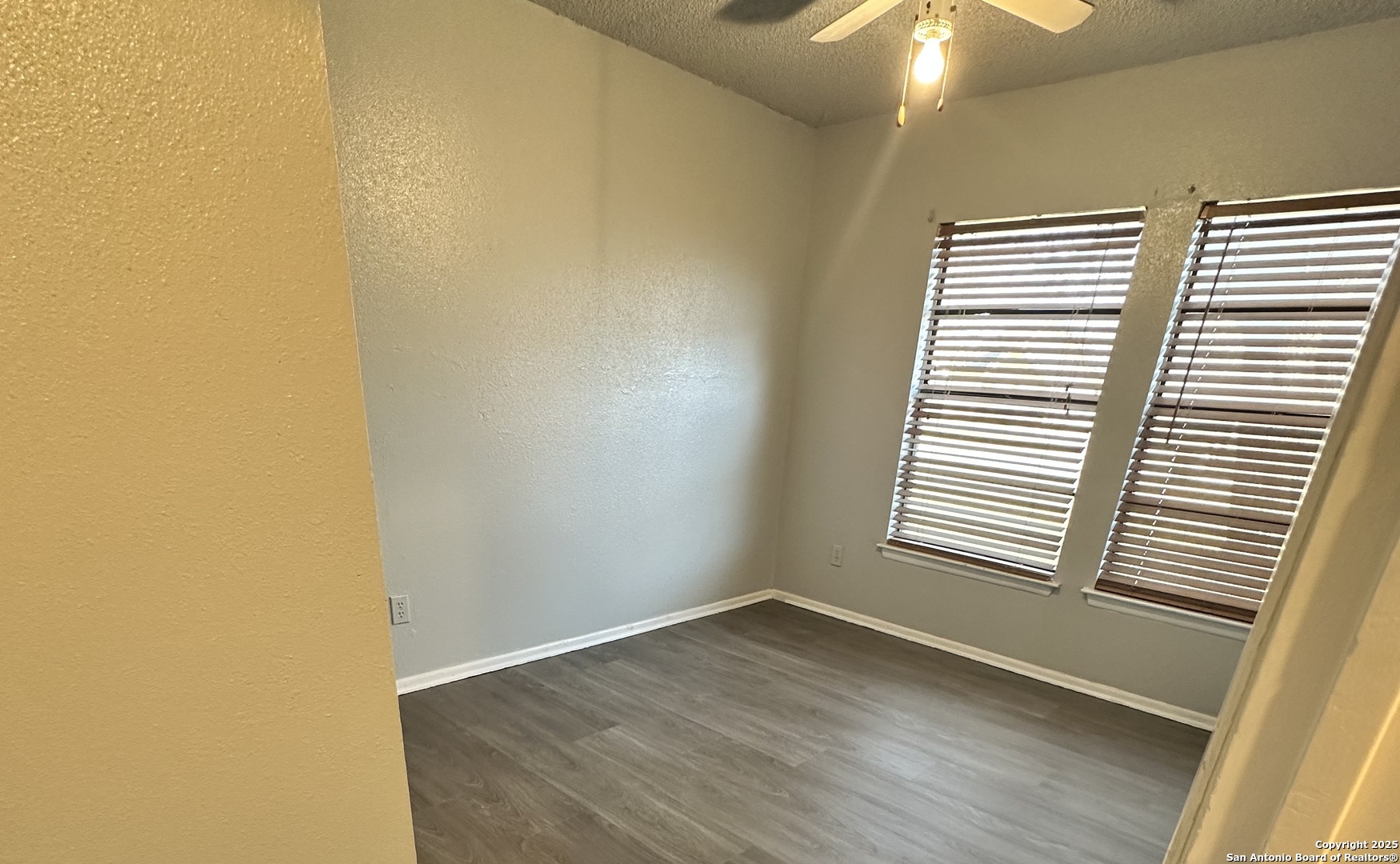 5718 Jones Fall San Antonio TX 78244