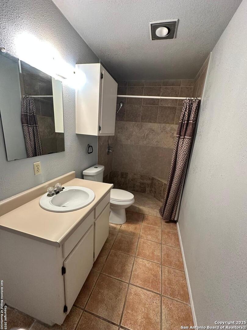 5718 Jones Fall San Antonio TX 78244