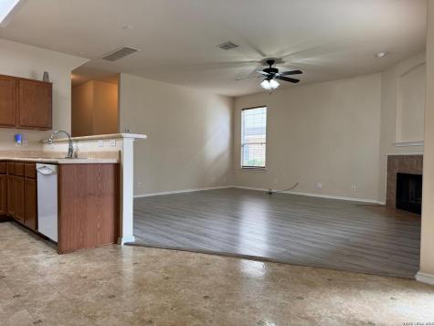 4526 Darien Vista San Antonio TX 78247