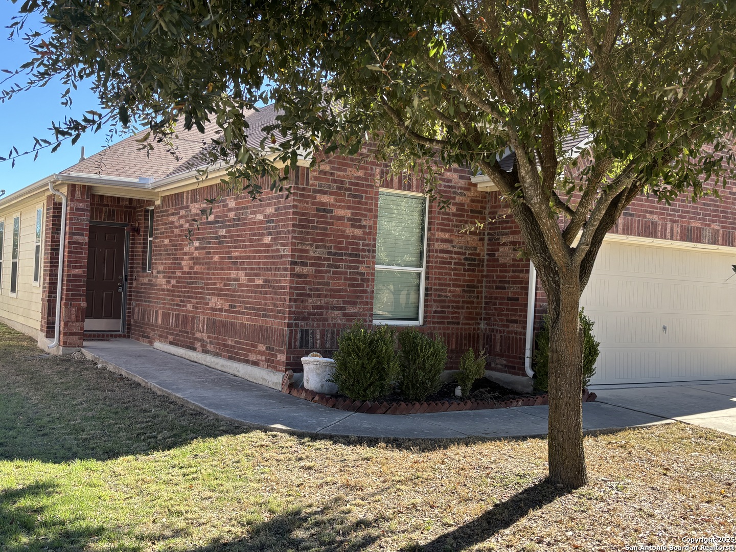 9106 Canter Horse San Antonio TX 78254