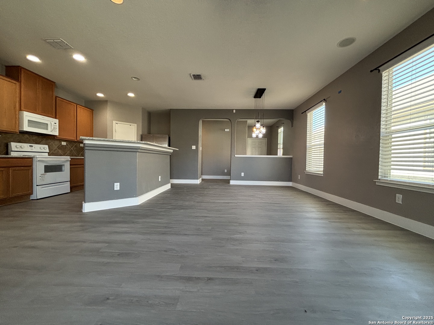 9106 Canter Horse San Antonio TX 78254