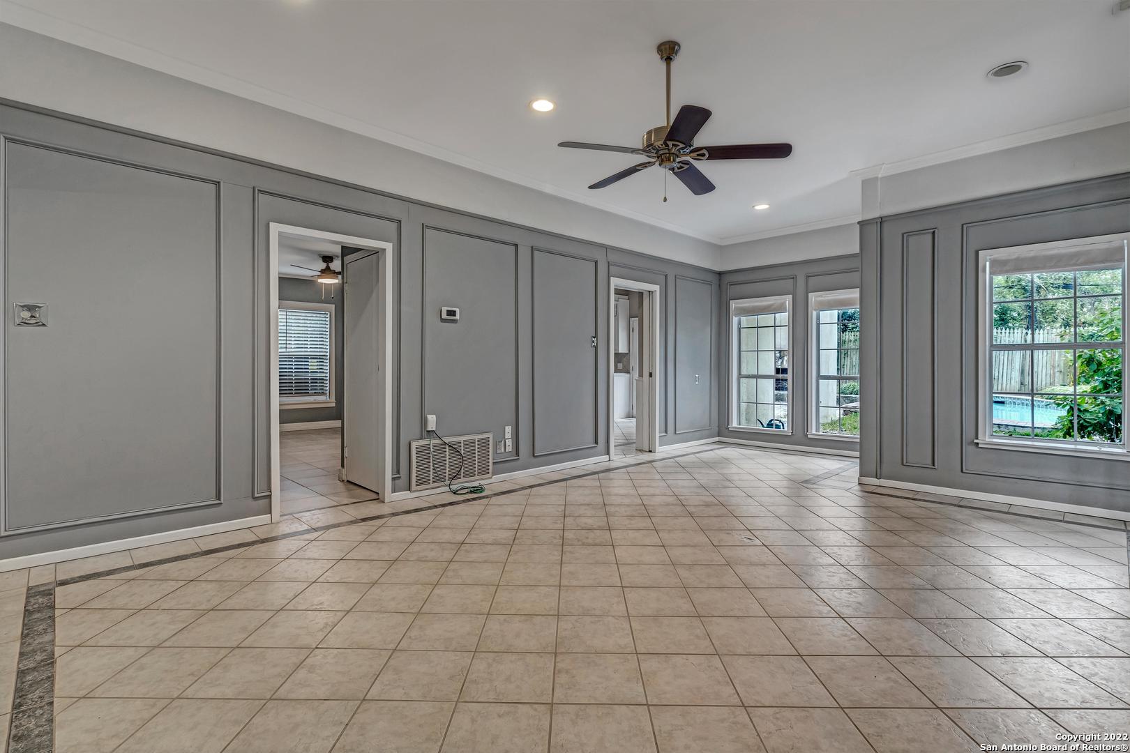112 Cloverleaf Avenue Alamo Heights TX 78209