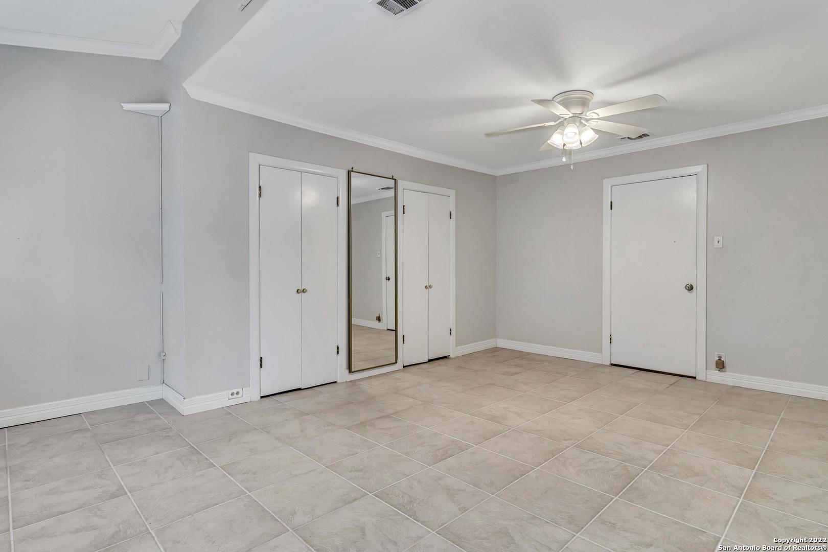 112 Cloverleaf Avenue Alamo Heights TX 78209
