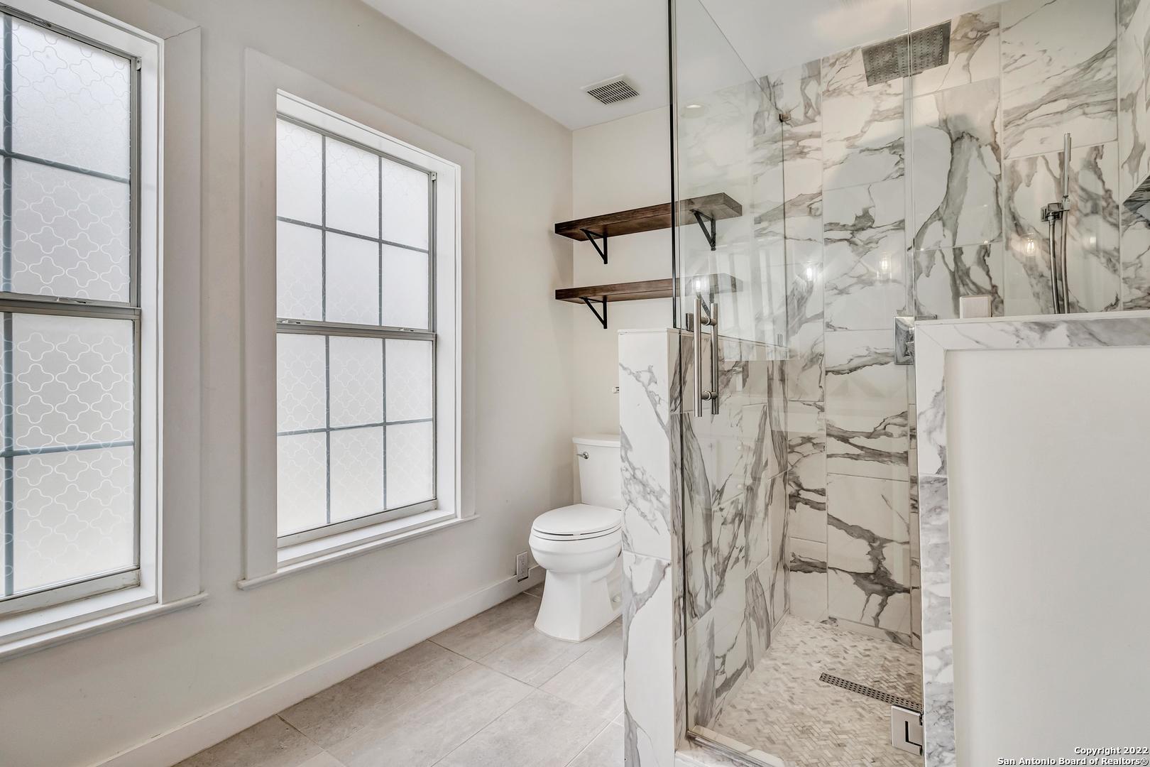 112 Cloverleaf Avenue Alamo Heights TX 78209