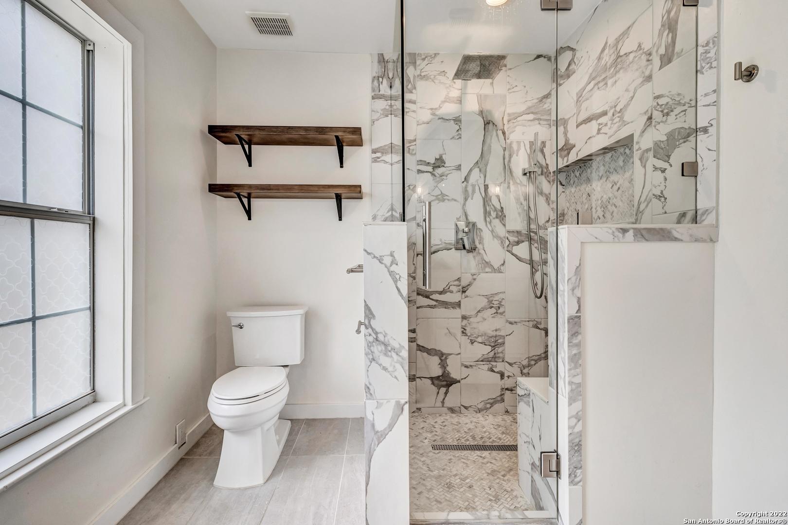 112 Cloverleaf Avenue Alamo Heights TX 78209