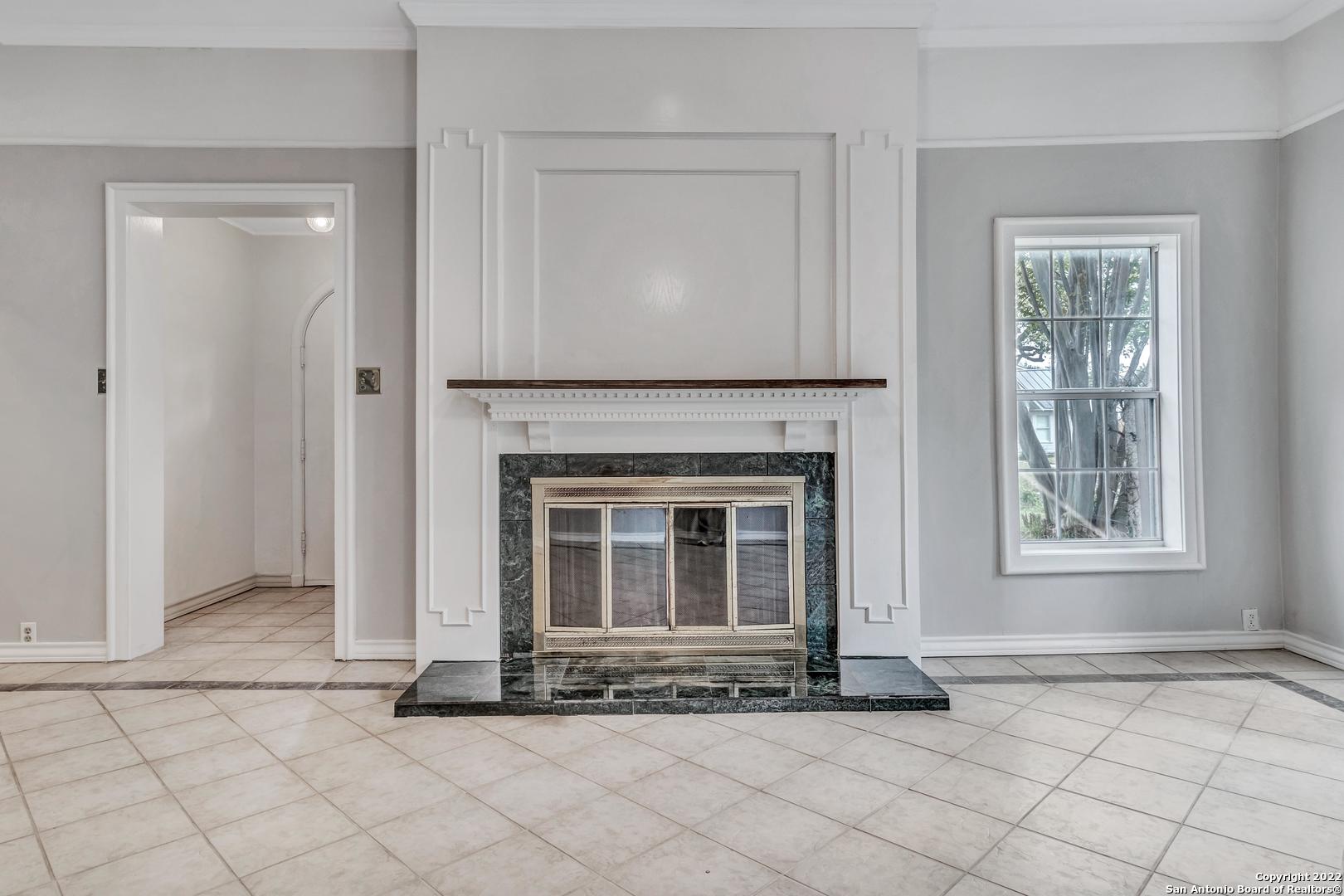 112 Cloverleaf Avenue Alamo Heights TX 78209