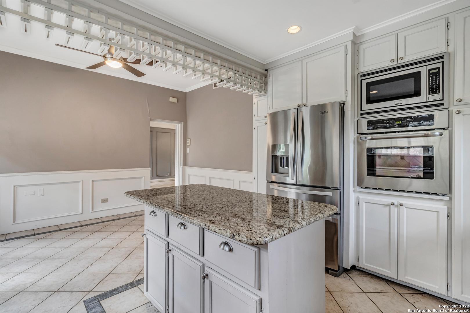 112 Cloverleaf Avenue Alamo Heights TX 78209