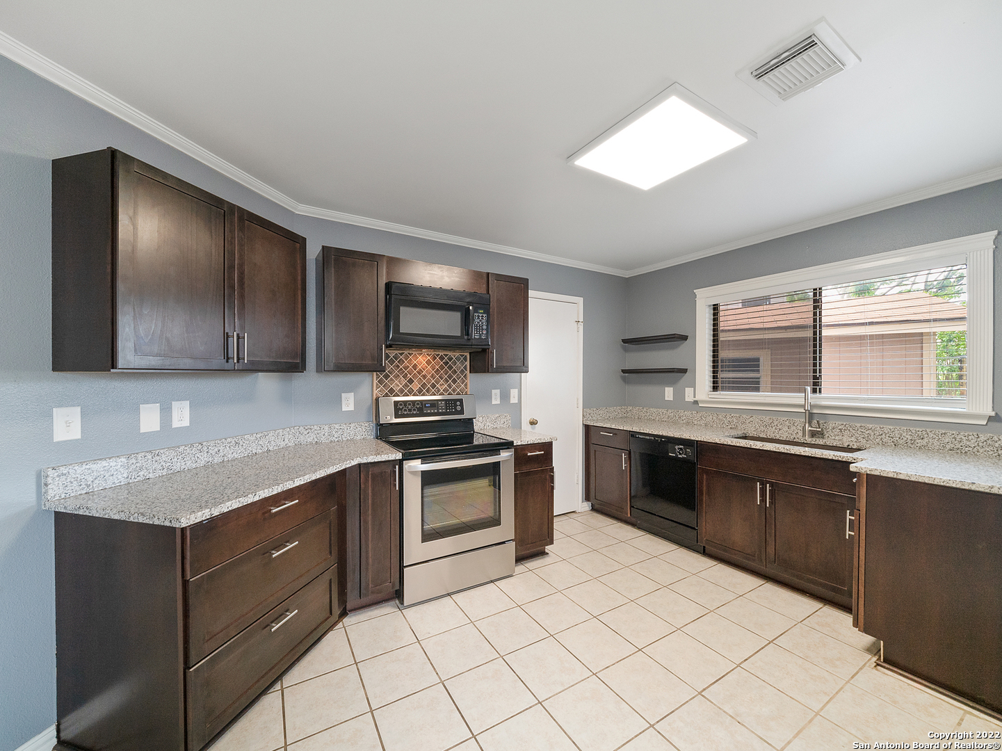 7 Apple Hills San Antonio TX 78238