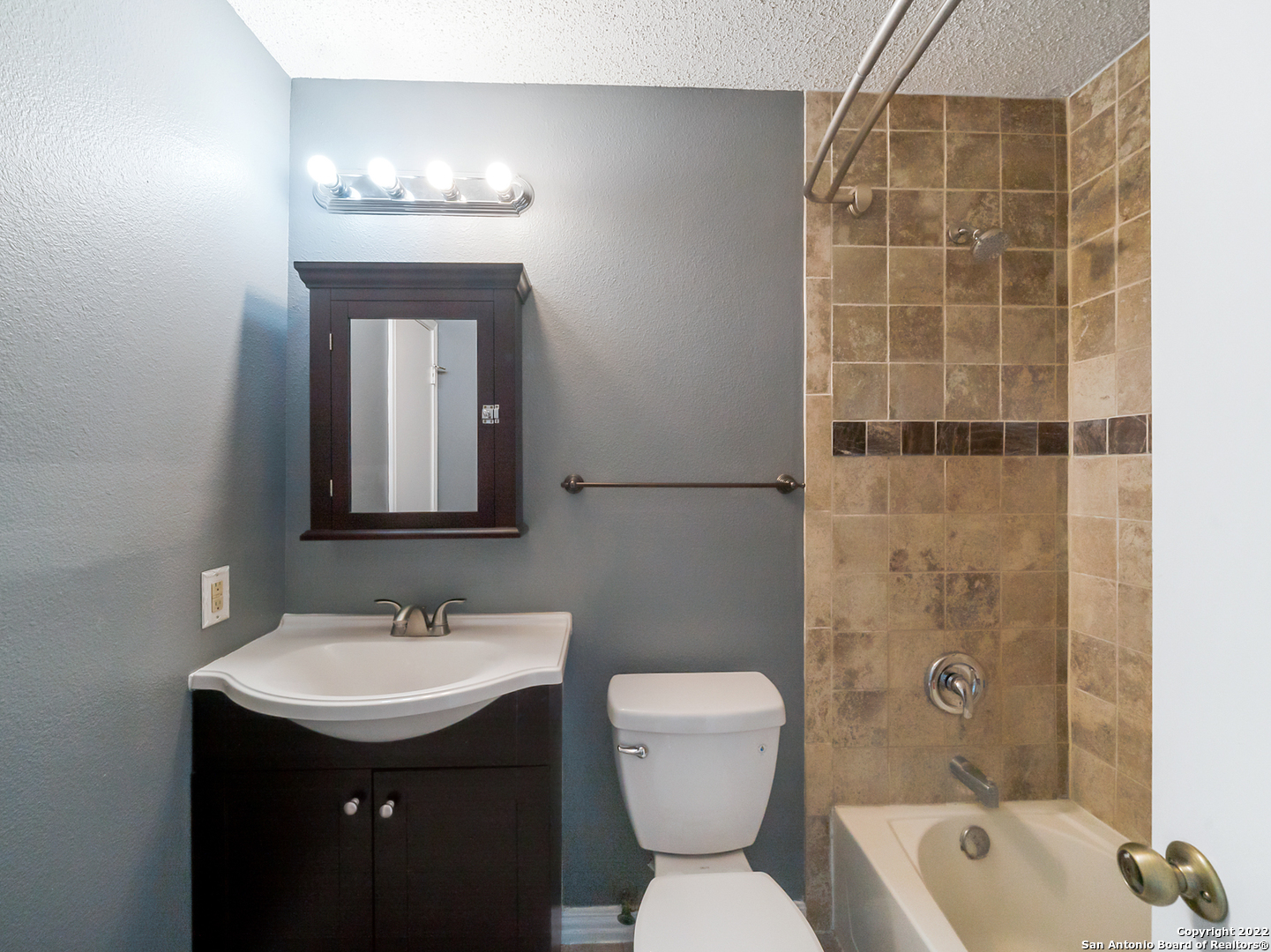 7 Apple Hills San Antonio TX 78238