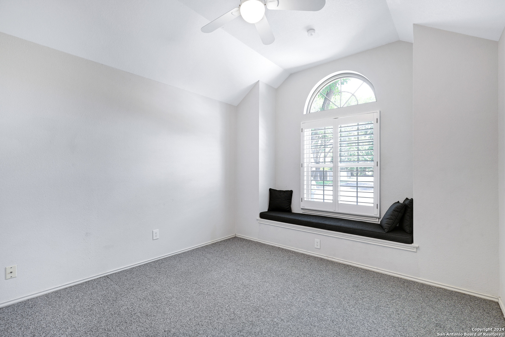 9511 Bonny Bridge San Antonio TX 78240