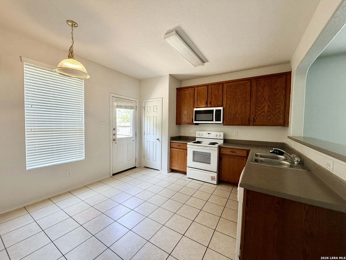 8103 Silver Grove San Antonio TX 78254