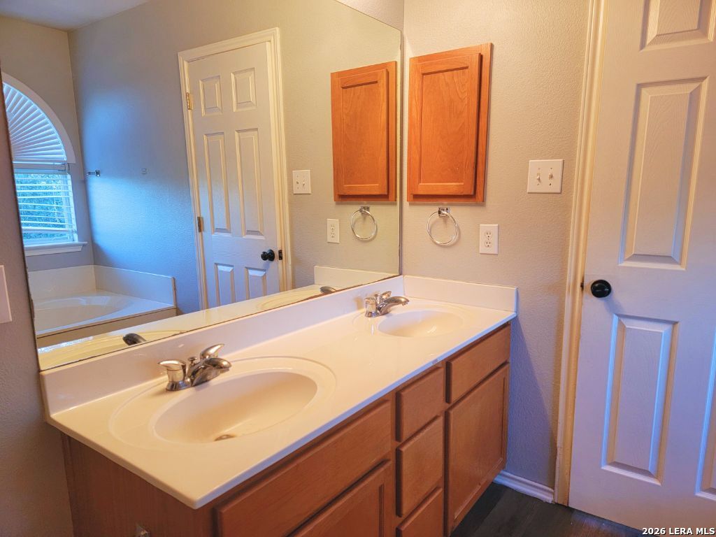 2438 Encino Cedros San Antonio TX 78259