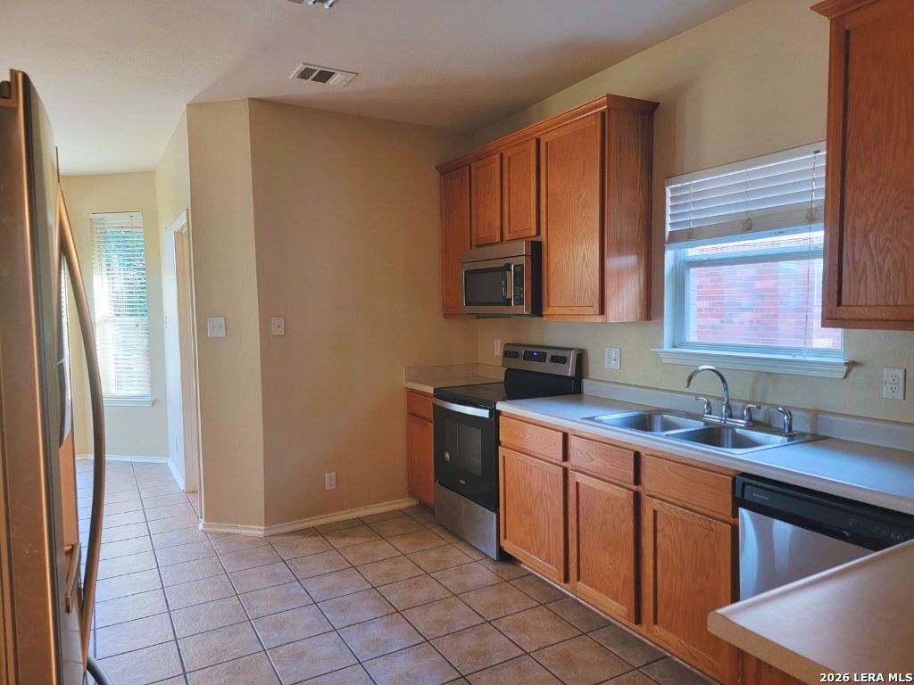 2438 Encino Cedros San Antonio TX 78259