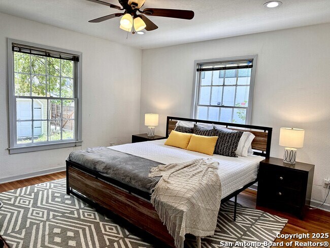 112 E Sunset Road San Antonio TX 78209