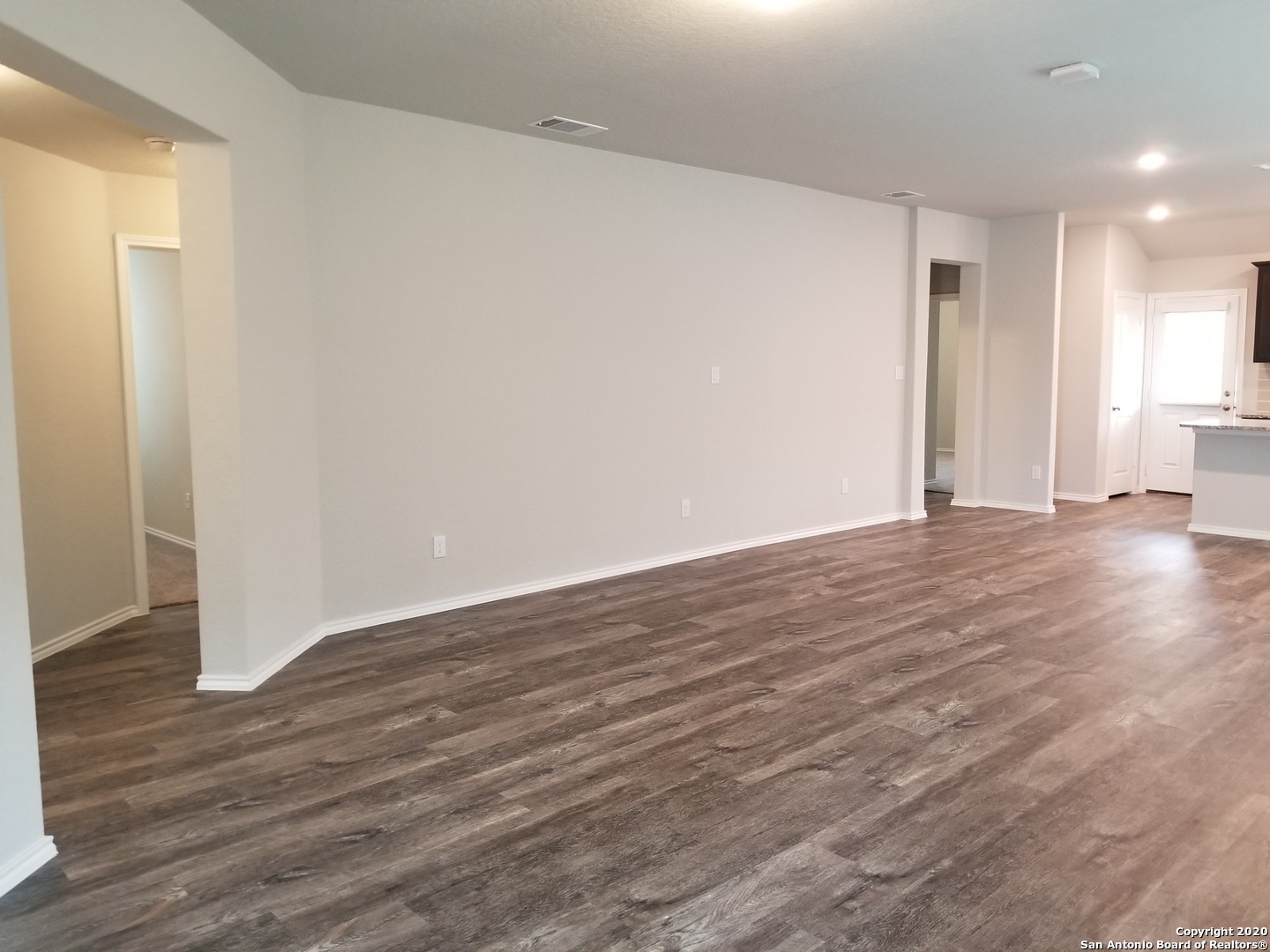 10403 Midsummer Meadow Converse TX 78109