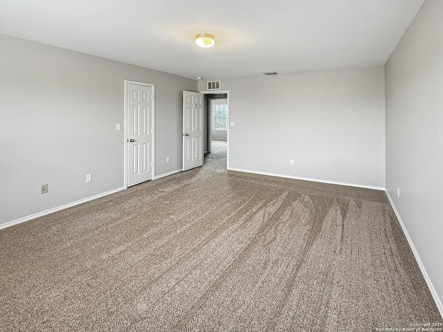 8734 Anton Schumann Drive Converse TX 78109