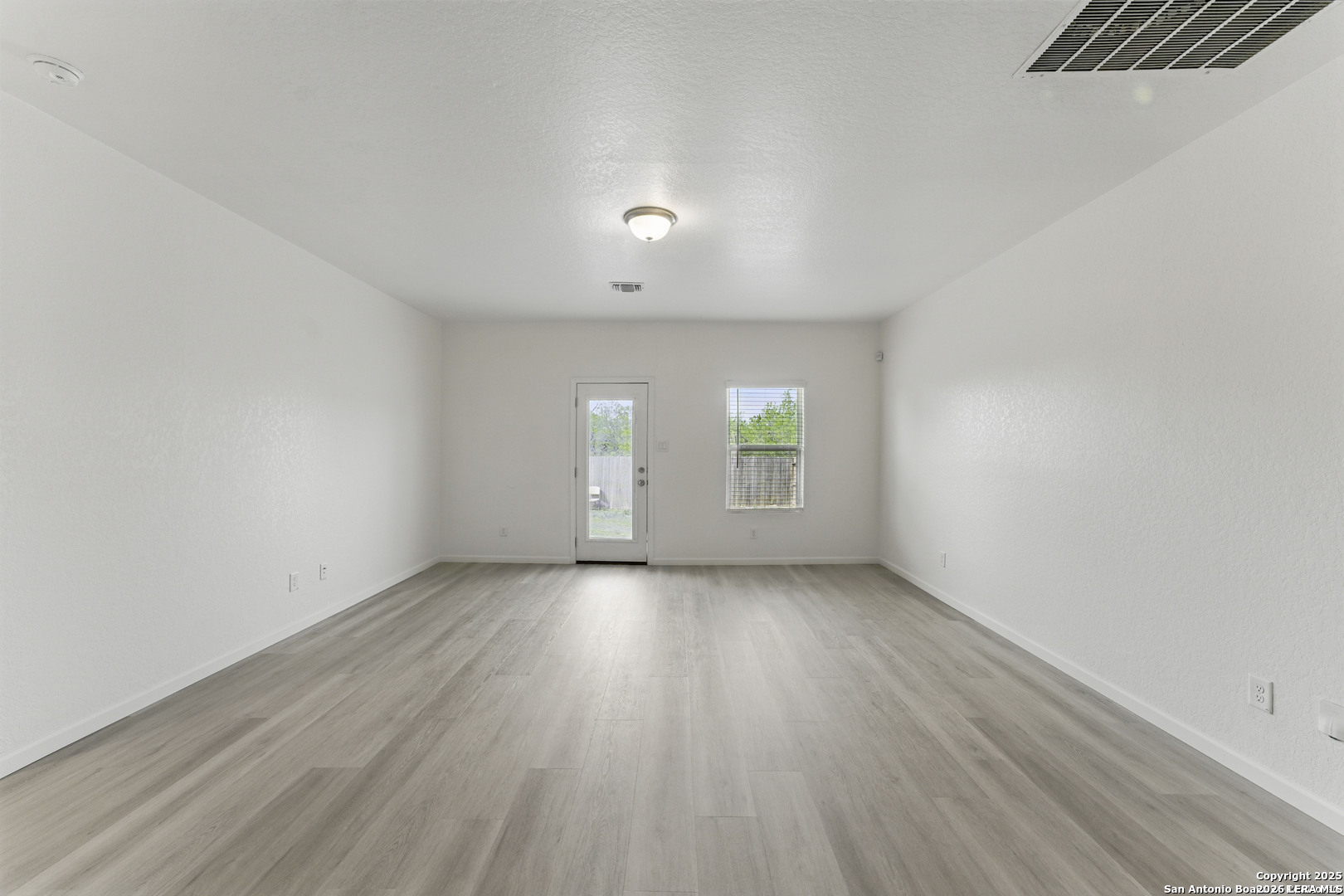 6943 Shell Beach Converse TX 78109