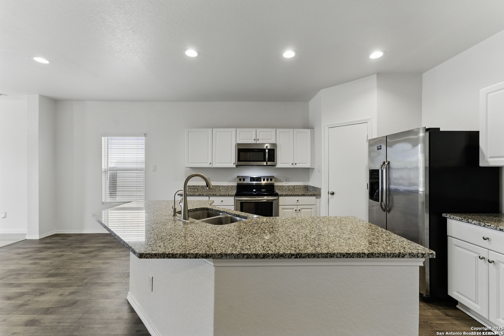 6943 Shell Beach Converse TX 78109