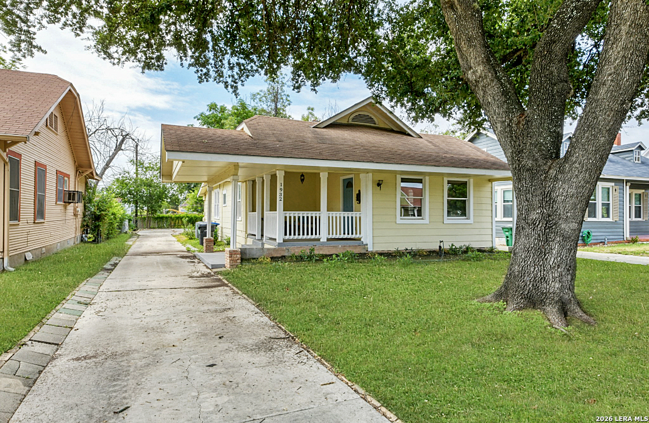 1932 W Huisache San Antonio TX 78201