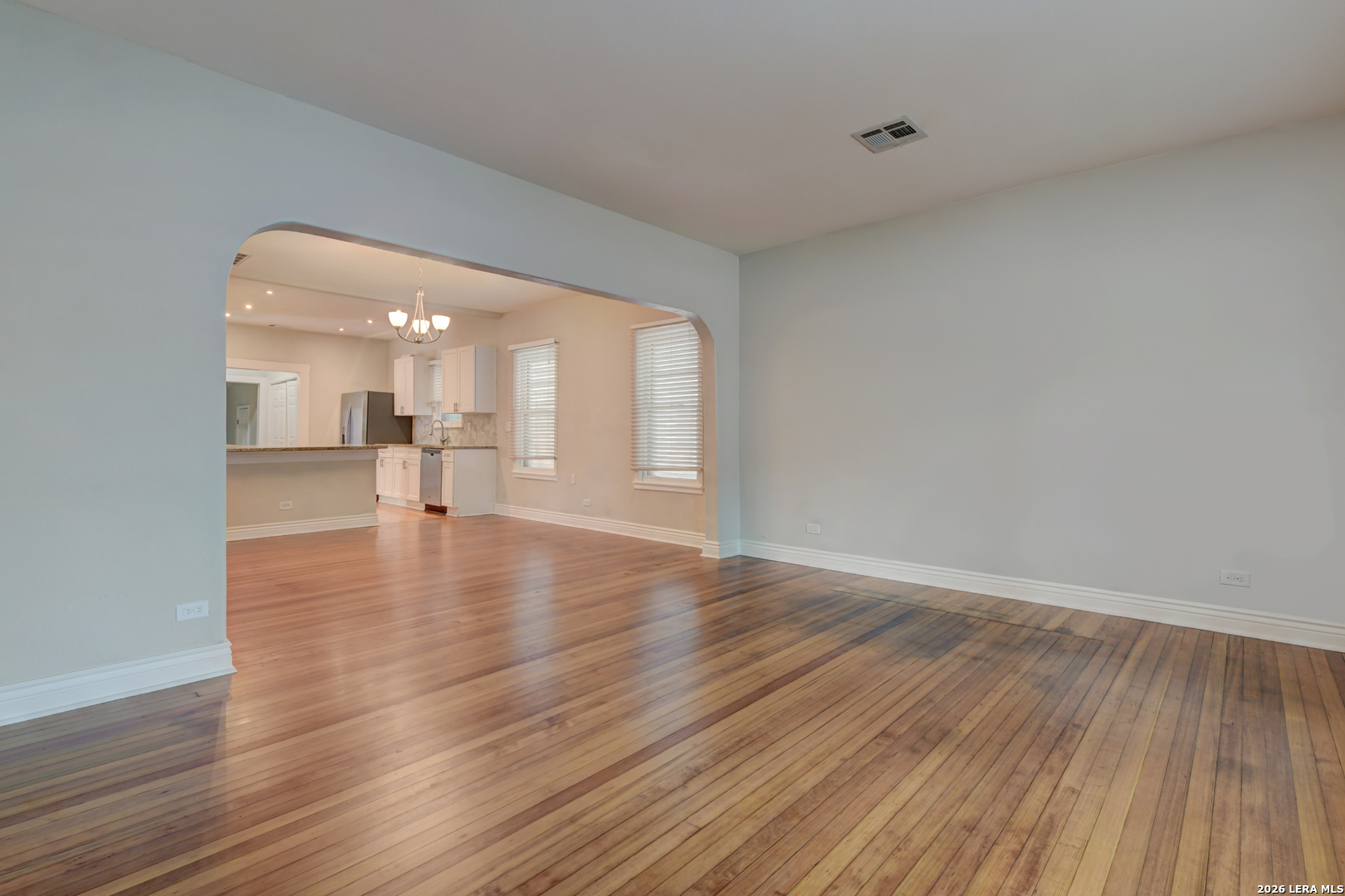 1932 W Huisache San Antonio TX 78201