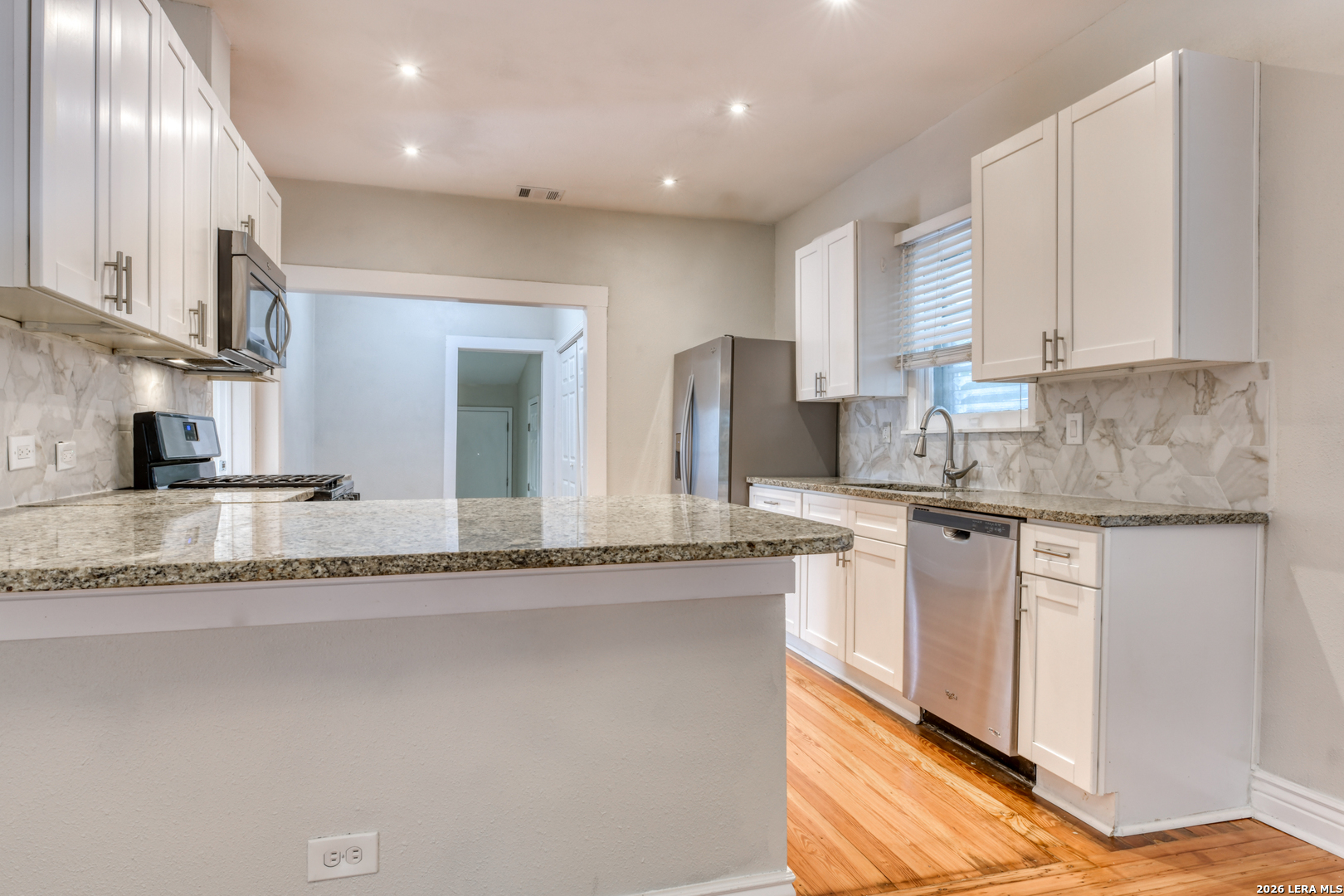 1932 W Huisache San Antonio TX 78201