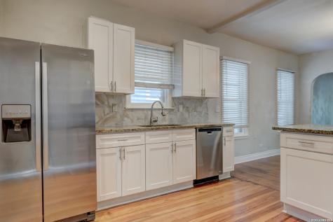 1932 W Huisache San Antonio TX 78201