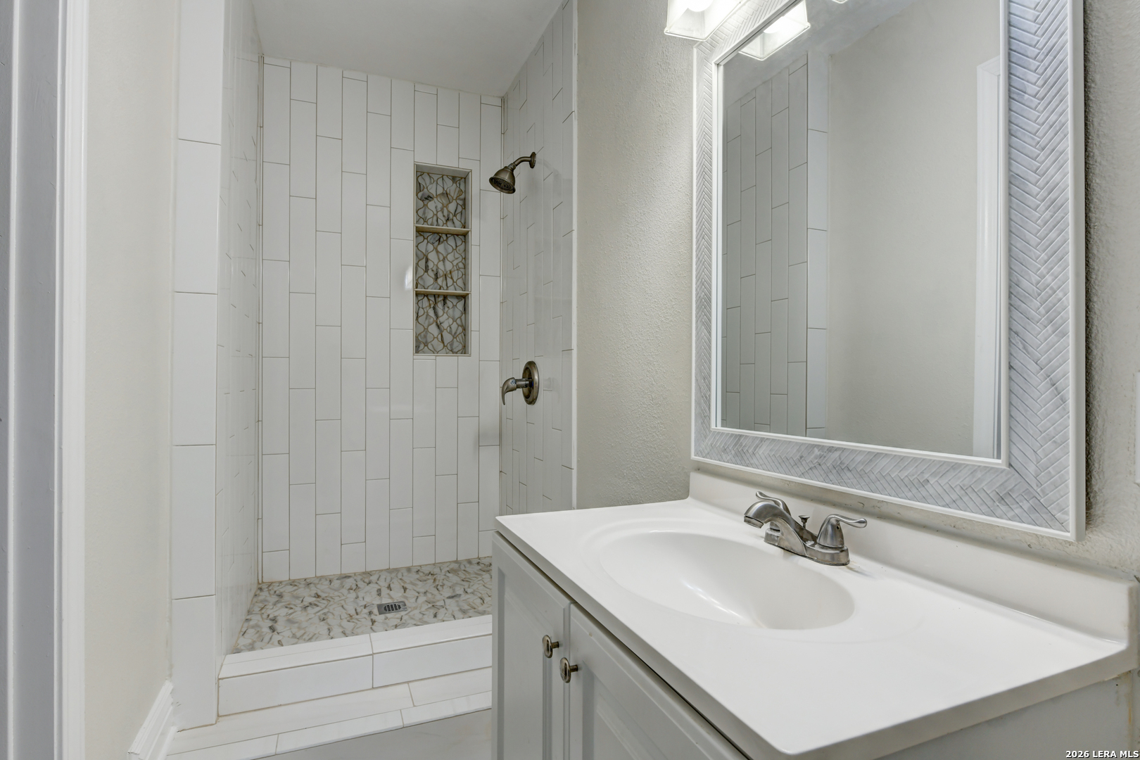 1932 W Huisache San Antonio TX 78201