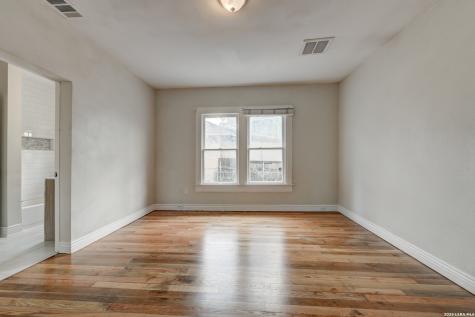1932 W Huisache San Antonio TX 78201