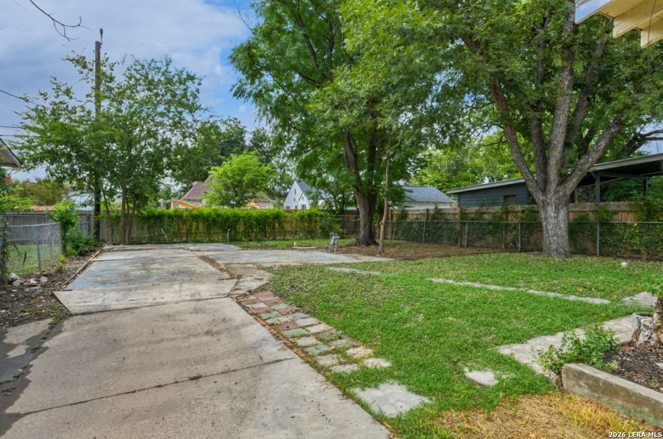 1932 W Huisache San Antonio TX 78201