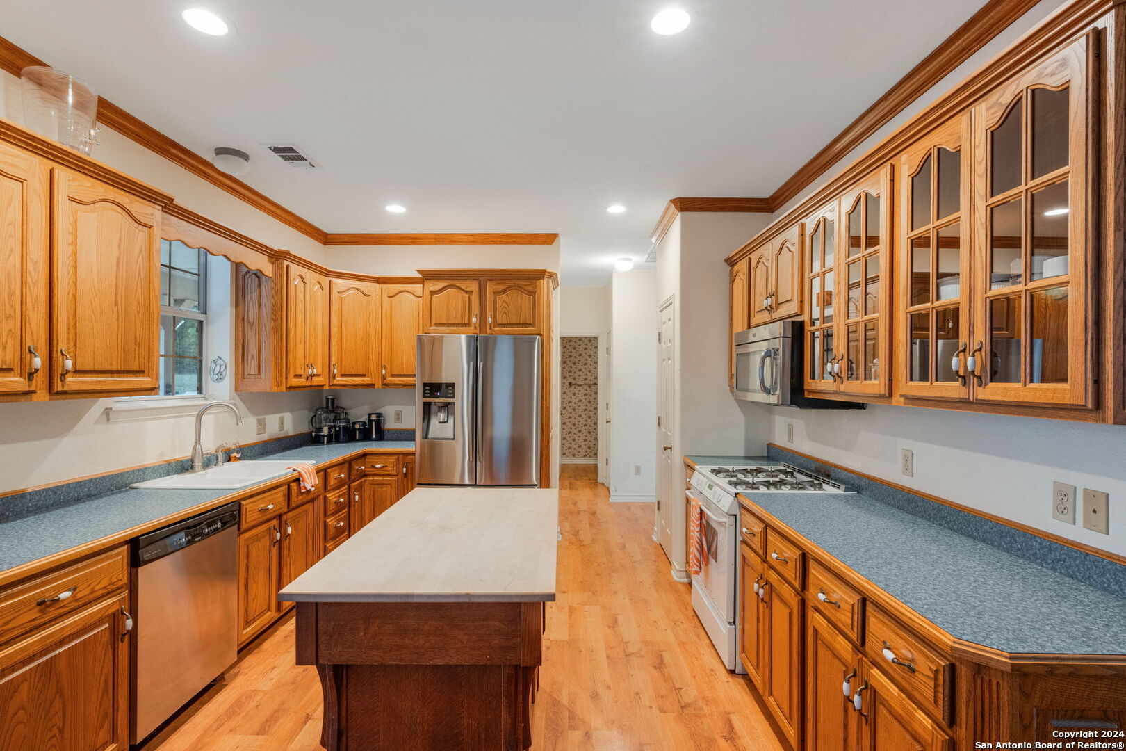 108 Mountain View Boerne TX 78006