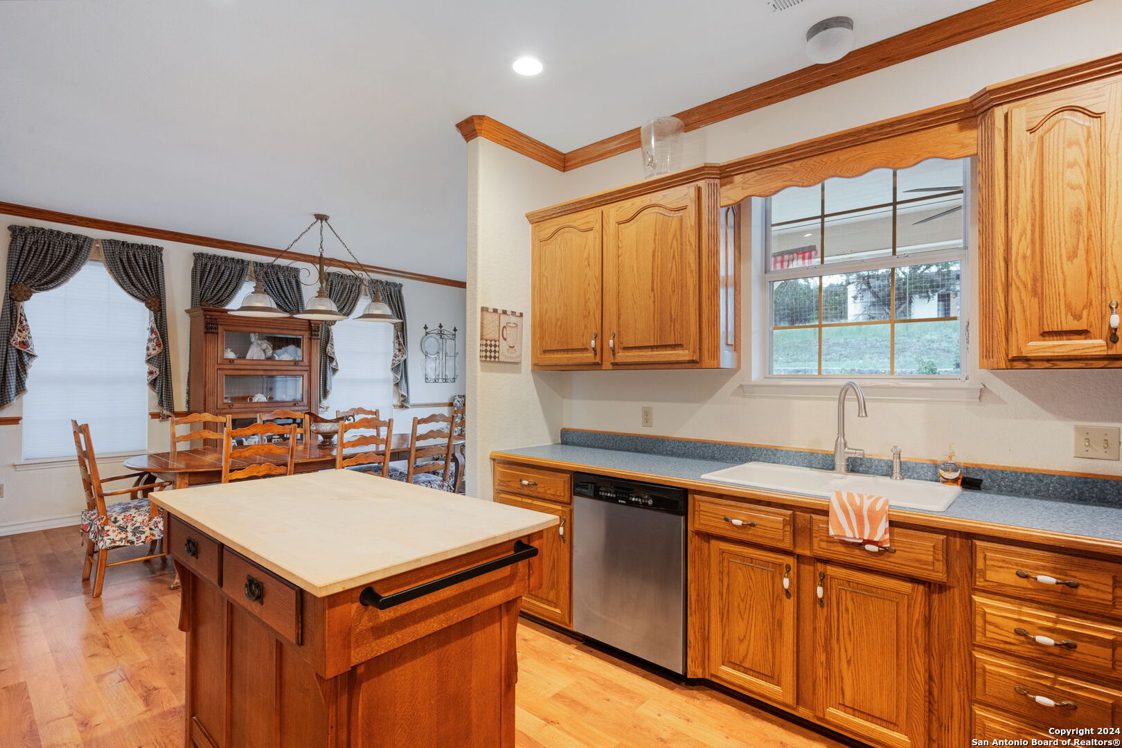 108 Mountain View Boerne TX 78006