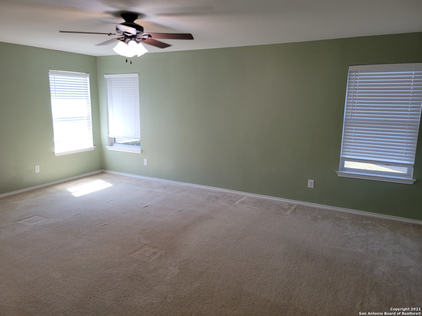 10919 Fox Crest Live Oak TX 78233