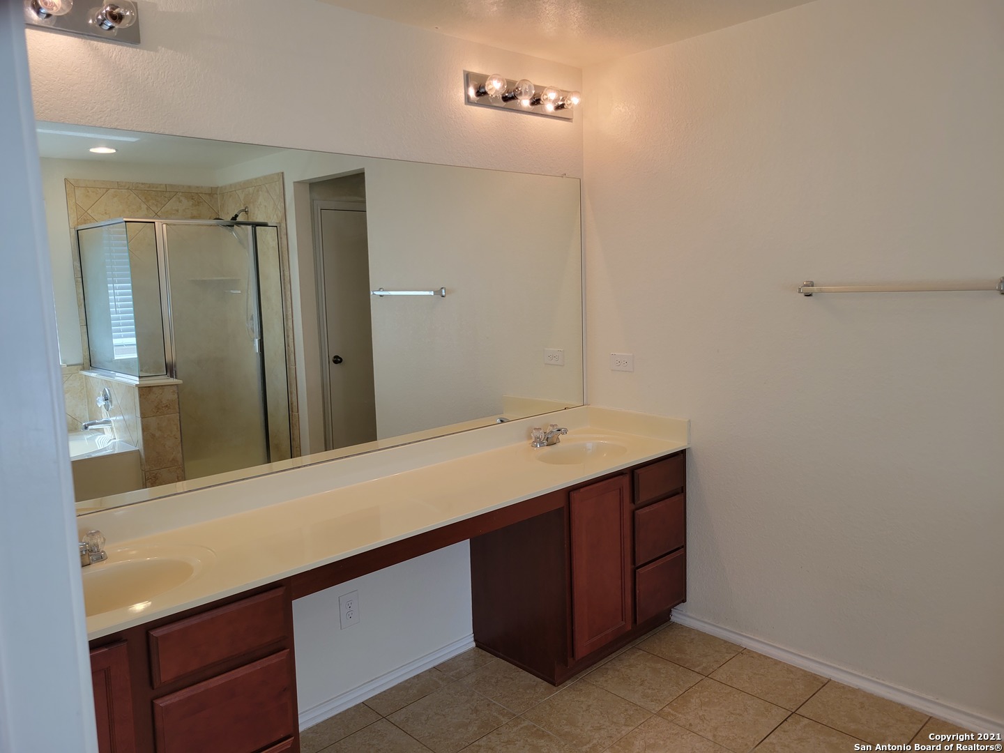 10919 Fox Crest Live Oak TX 78233