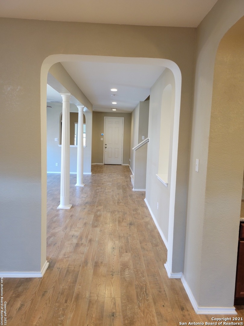 10919 Fox Crest Live Oak TX 78233